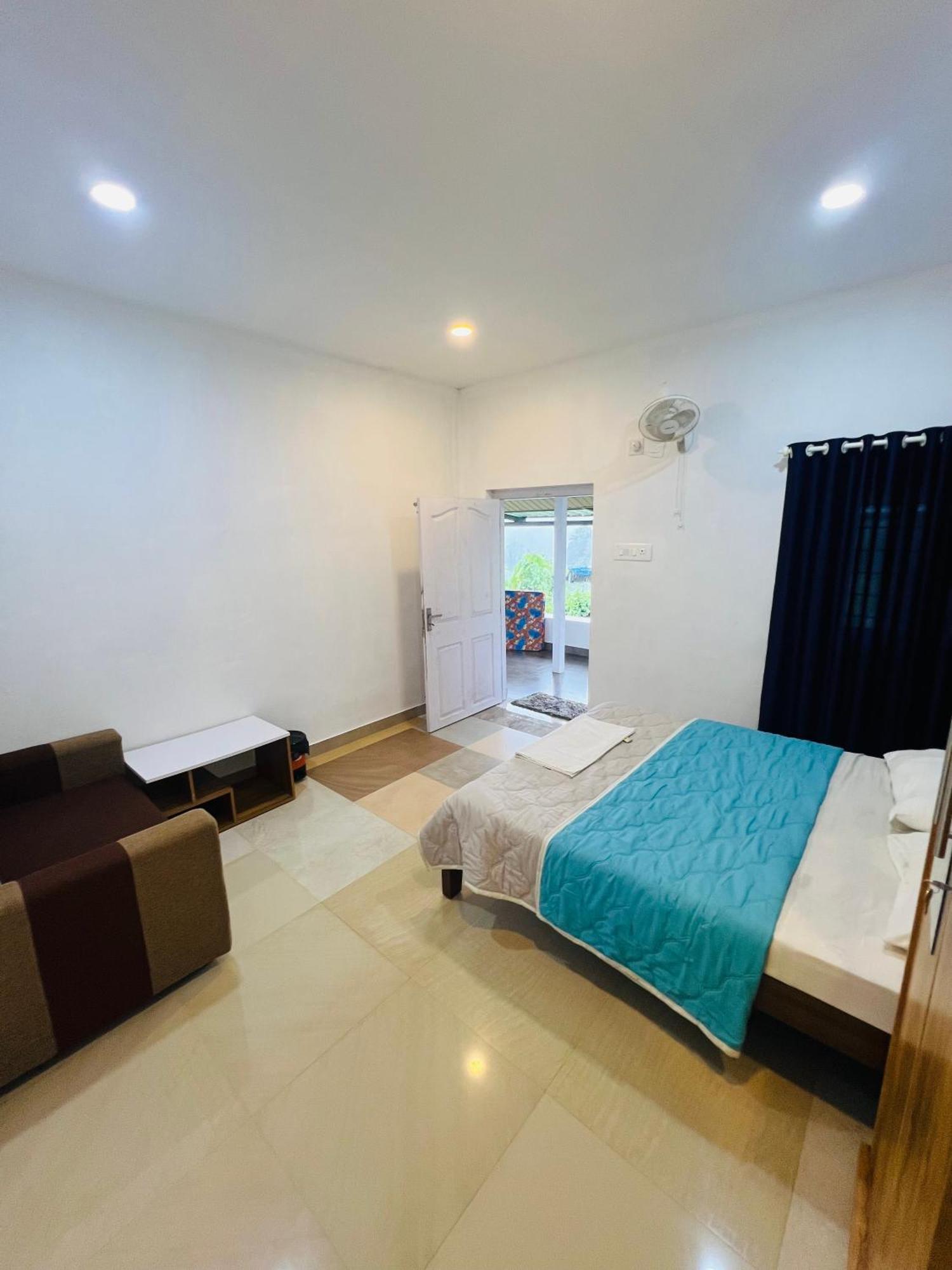 7Fort Homestay Athirappilly Esterno foto