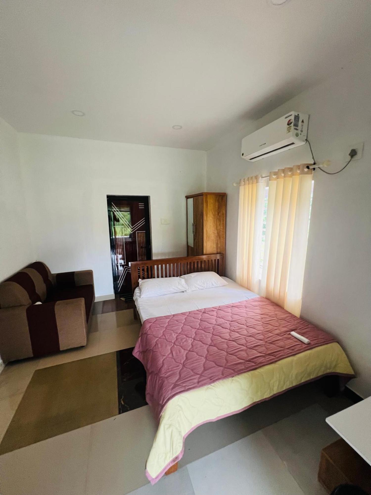 7Fort Homestay Athirappilly Esterno foto